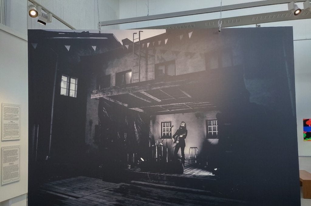 Uudistunut Hyvinkään taidemuseo - Ilmailua ja rock-valokuvia