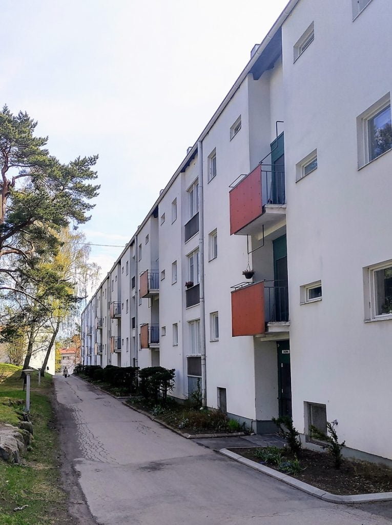 Kirsikankukkien aikaan - Roihuvuoren kirsikkapuisto ja japanilainen puisto