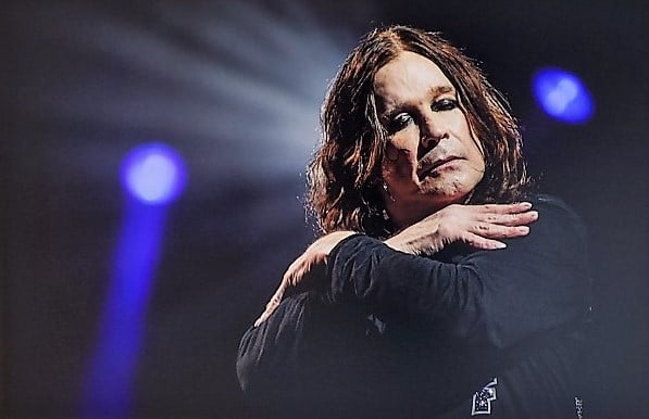 Uudistunut Hyvinkään taidemuseo - Ilmailua ja rock-valokuvia