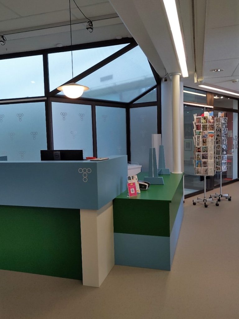 Uudistunut Hyvinkään taidemuseo - Ilmailua ja rock-valokuvia