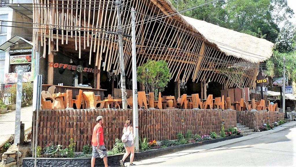 Sri Lanka - Ellan pieni kaupunki