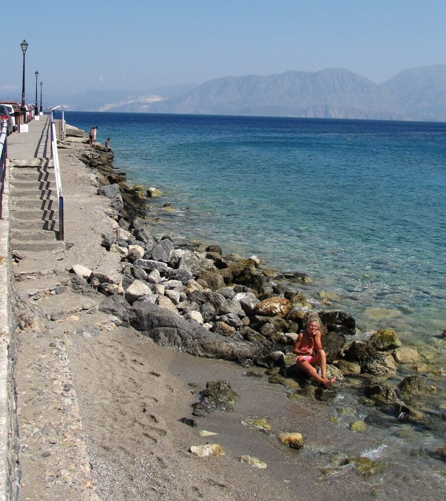 Agios Nikolaos kuvina vuonna 2017