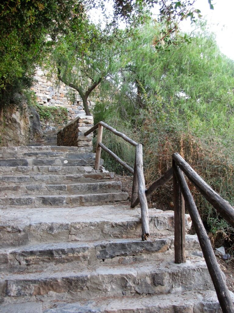 Agios Nikolaos kuvina vuonna 2017