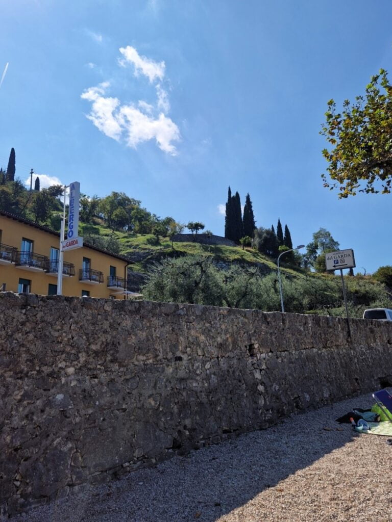 Albergo del Garda - Kohti avaraa maailmaa