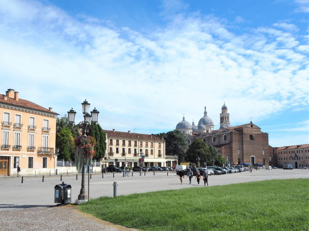 Prato della Valle - Kohti avaraa maailmaa