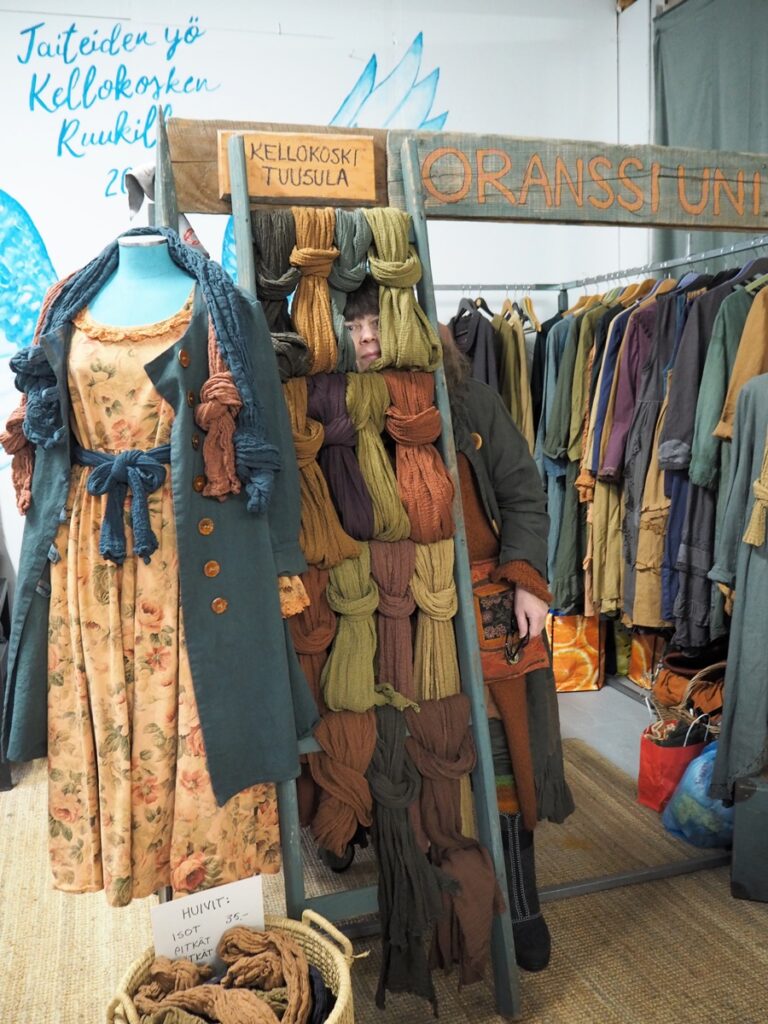 Oranssi Uni - Kohti avaraa maailmaa