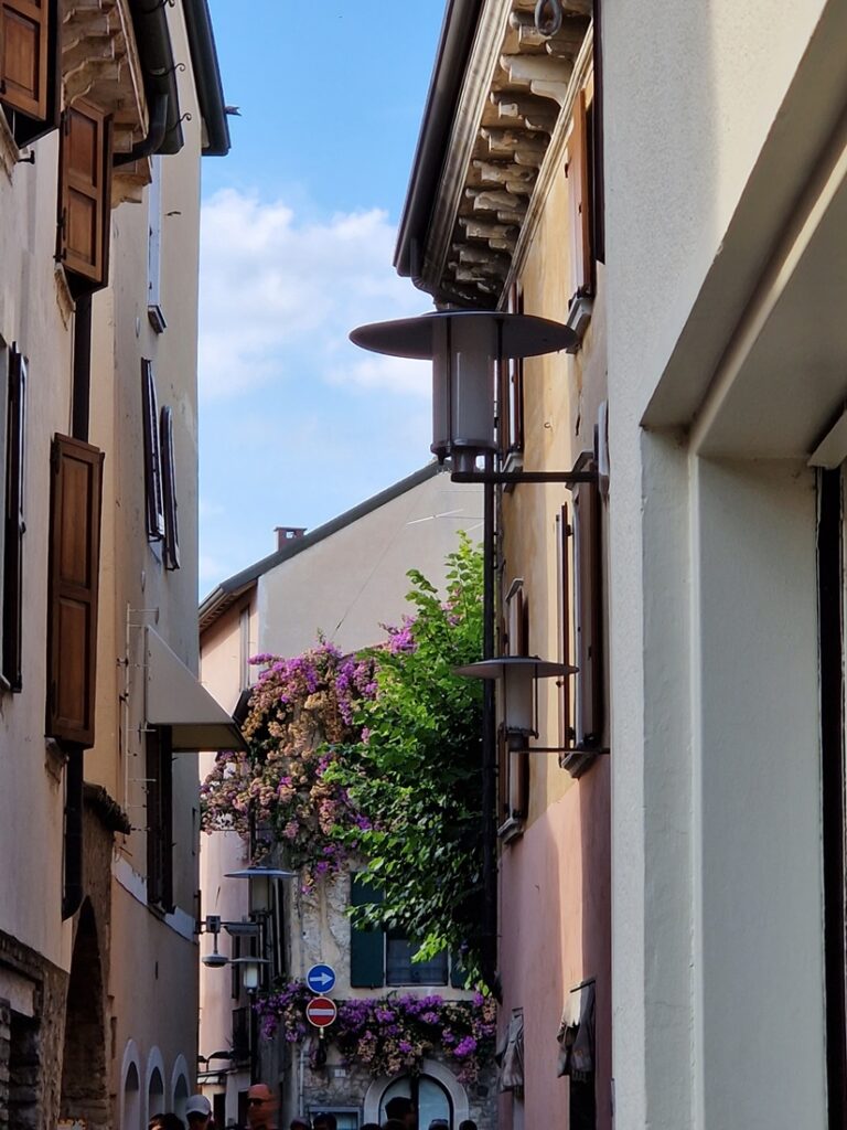 Sirmione - Kohti avaraa maailmaa