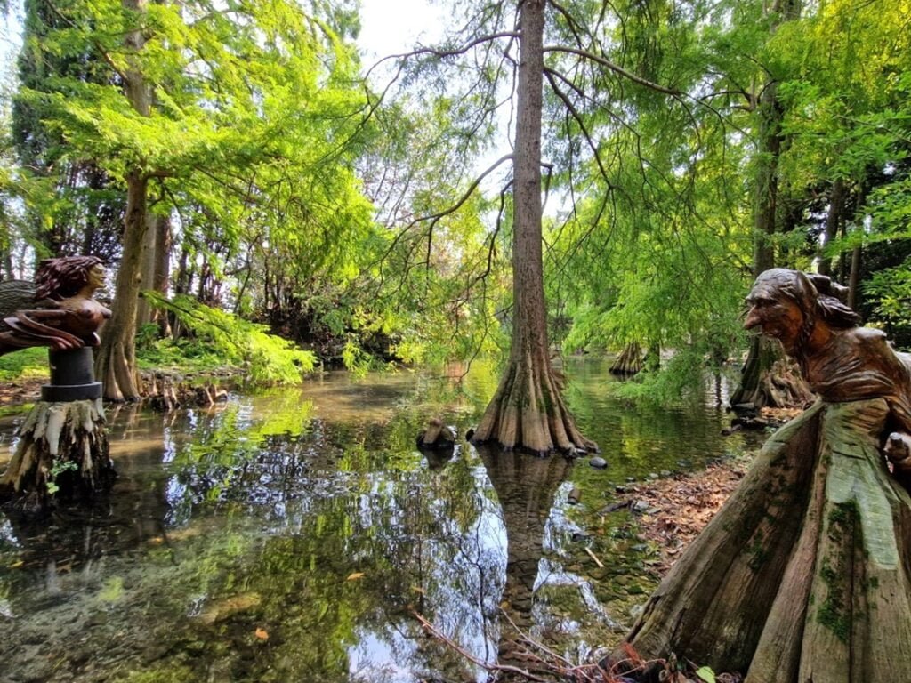 Isola del Garda - Kohti avaraa maailmaa - "satumetsä"