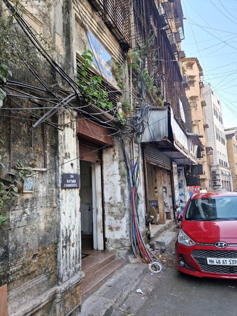 Sähköjohdot Mumbai