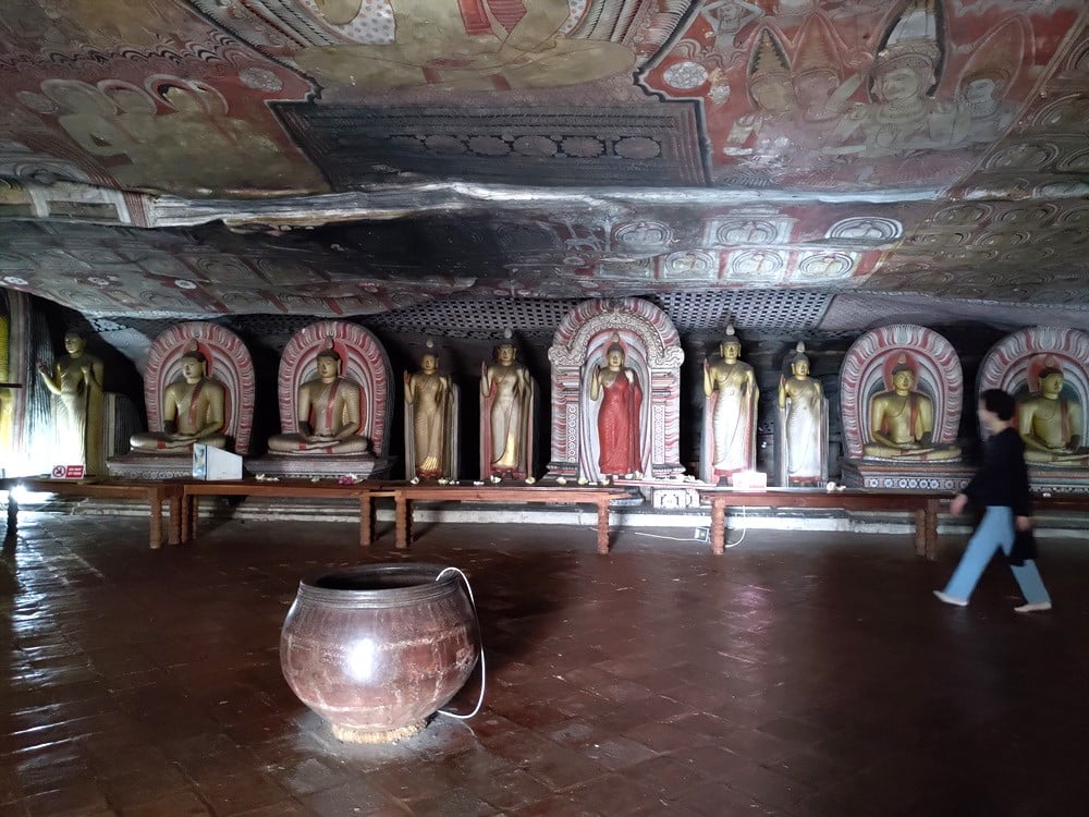 Dambulla - Kohti avaraa maailmaa