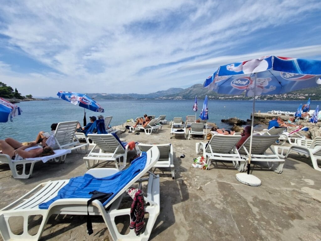 Cavtat uimaranta - Kohti avaraa maailmaa