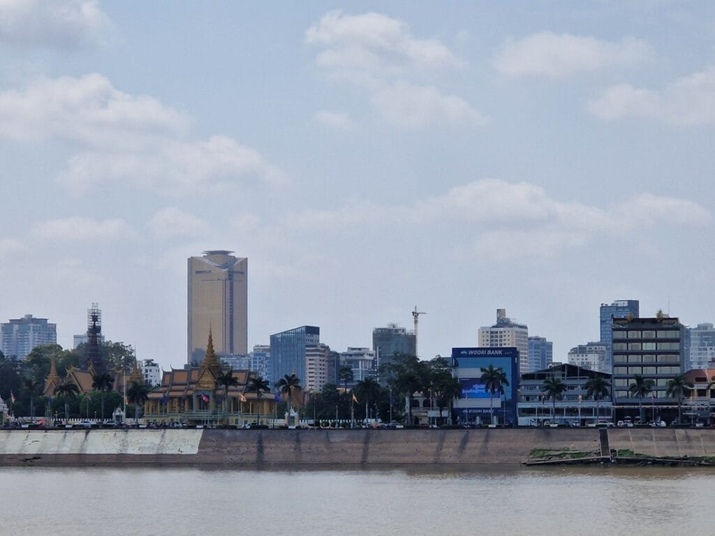 Phnom Penh - eläväinen pääkaupunki Mekongin varrella