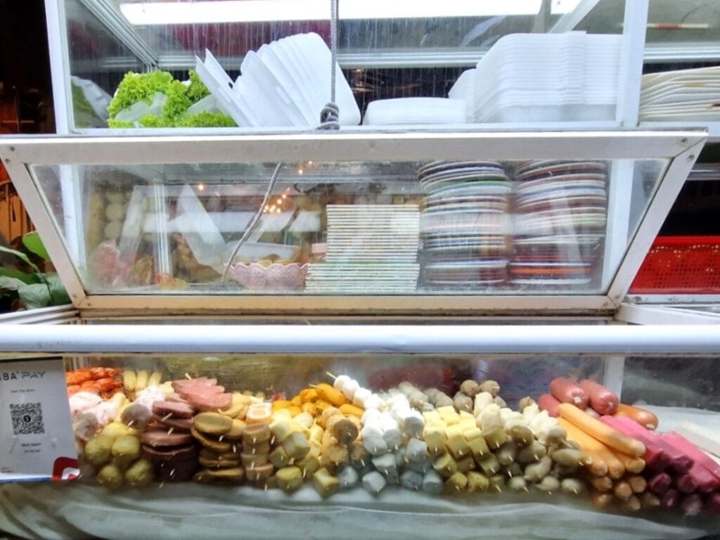 Ruokaa Phnom Penhissa - Kohti avaraa maailmaa