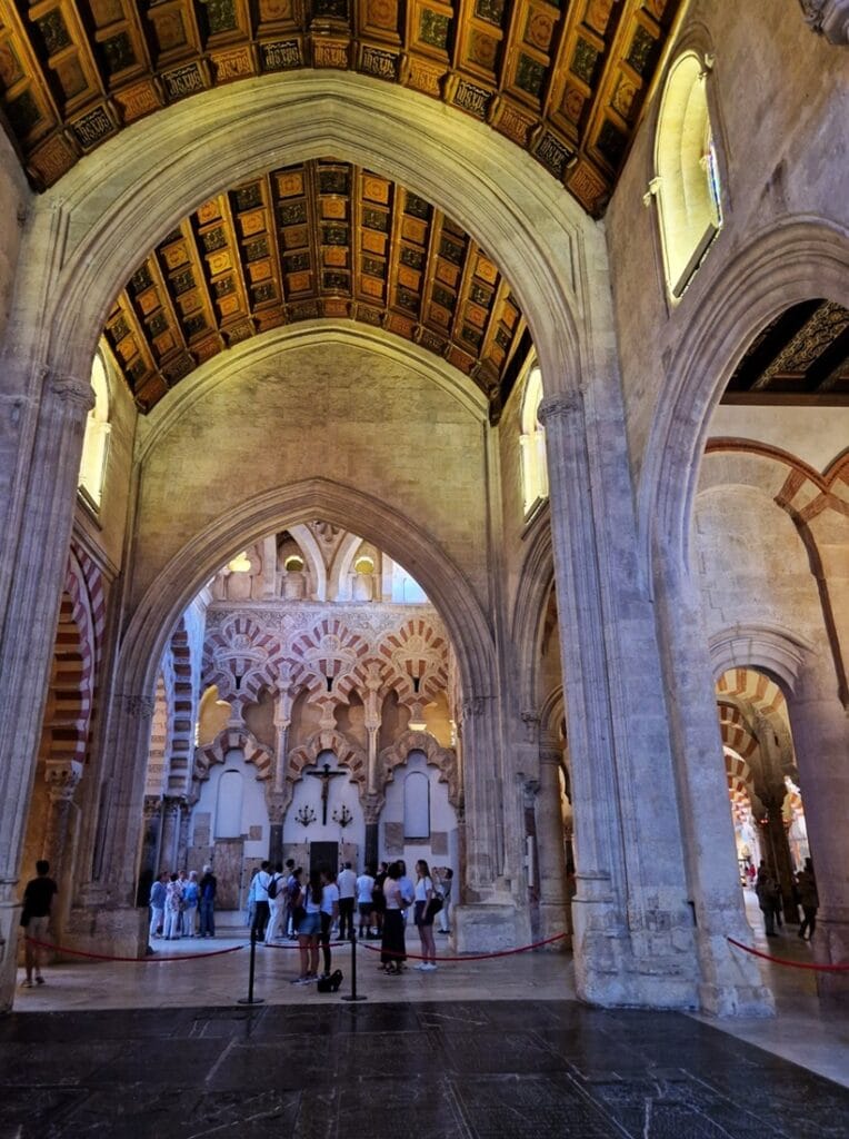 Mezquita - Kohti avaraa maailmaa