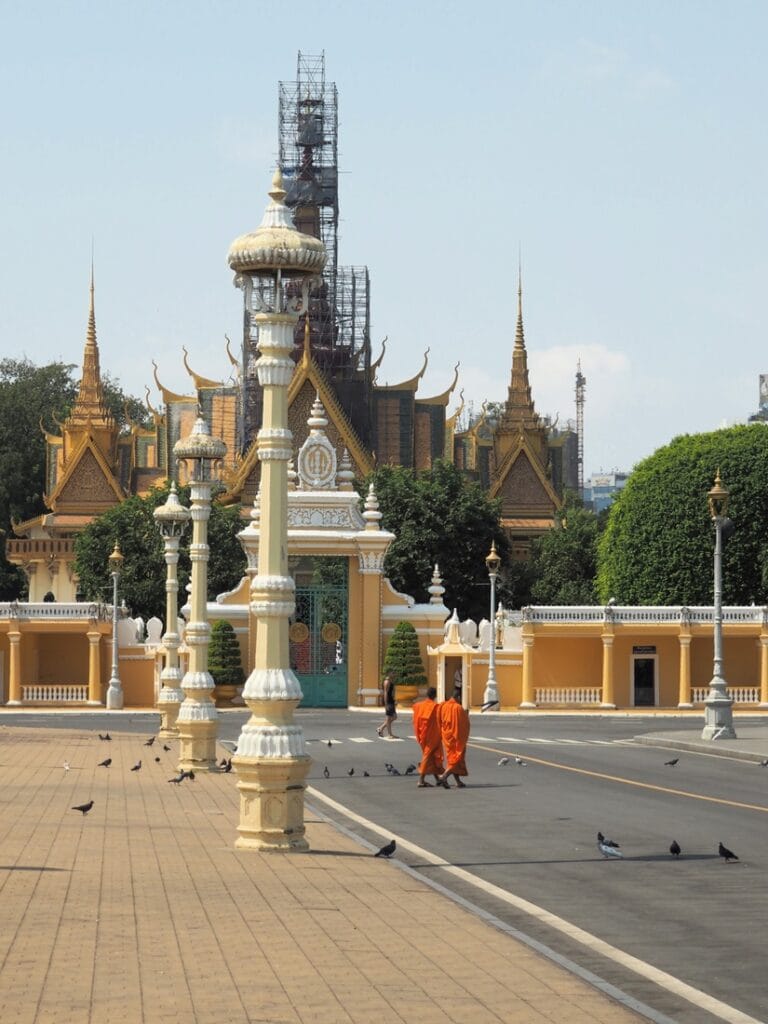 Phnom Penh - eläväinen pääkaupunki Mekongin varrella