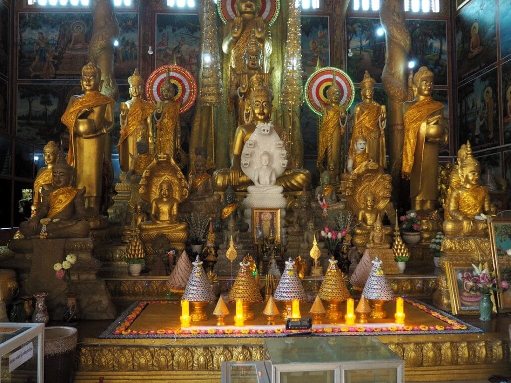 Kultainen temppeli Phnom Penh - Kohti avaraa maailmaa