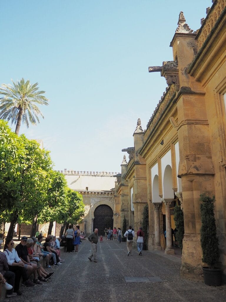 Mezquita - Kohti avaraa maailmaa