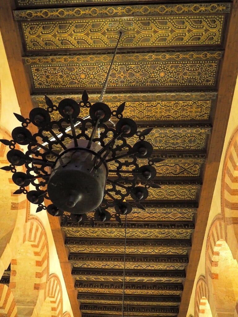 Mezquita - Kohti avaraa maailmaa