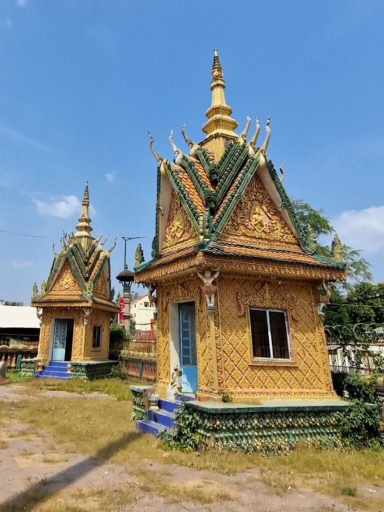 Wat Sampov Treileak - Kohti avaraa maailmaa