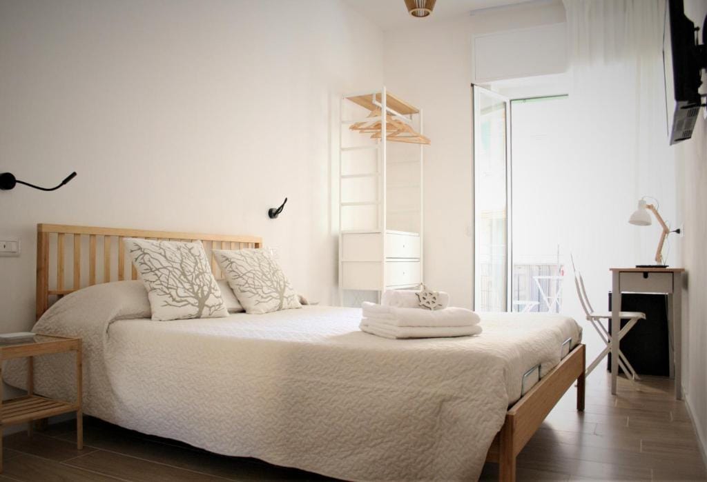 Real Rooms - Kohti avaraa maailmaa