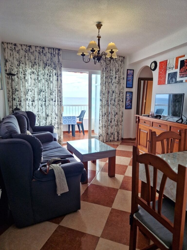 Primera Linea de Playa - Zona Club Nautico - Kohti avaraa maailmaa