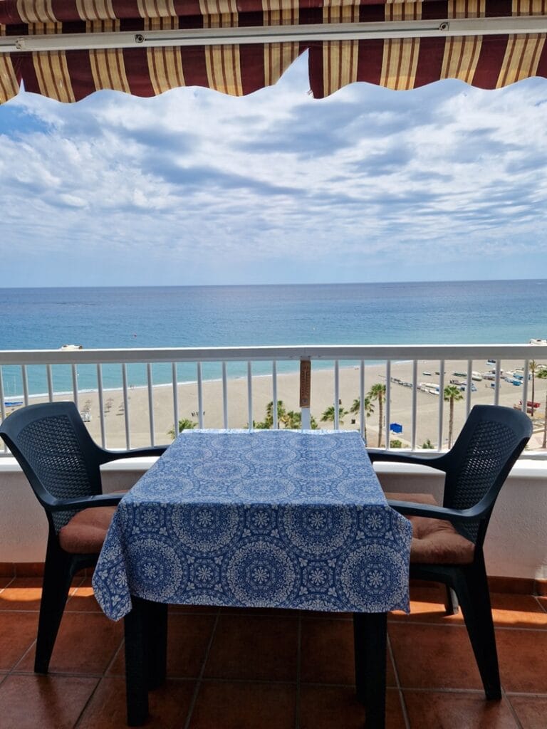 Primera Linea de Playa - Zona Club Nautico - Kohti avaraa maailmaa