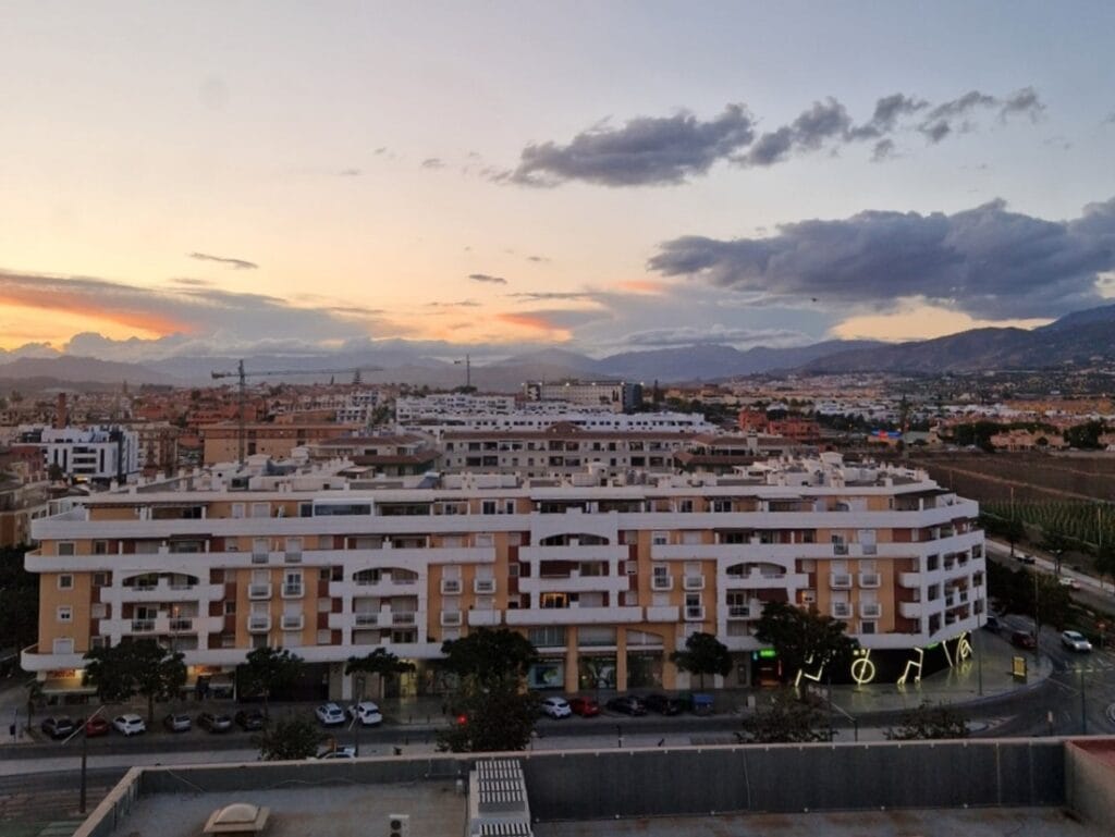 Primera Linea de Playa - Zona Club Nautico - Kohti avaraa maailmaa