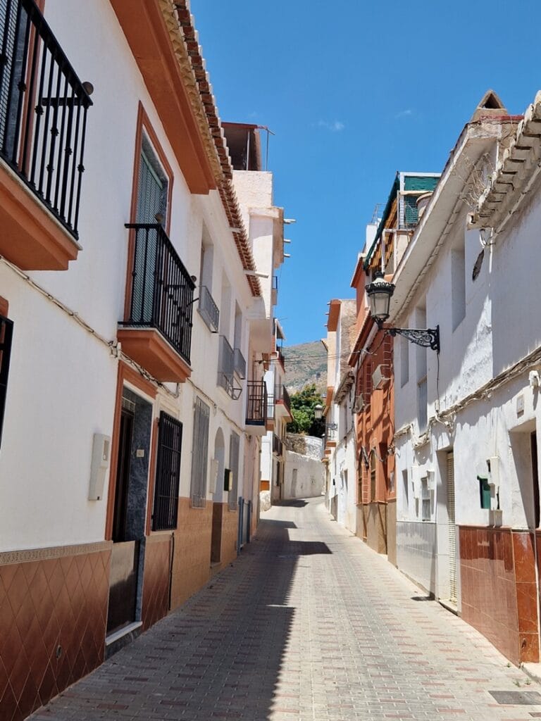 Molvizar - Kohti avaraa maailmaa