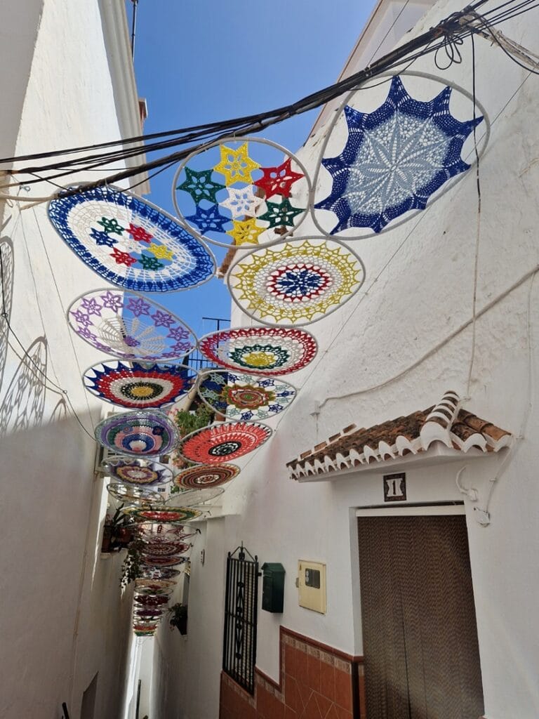 Sayalonga - Kohti avaraa maailmaa