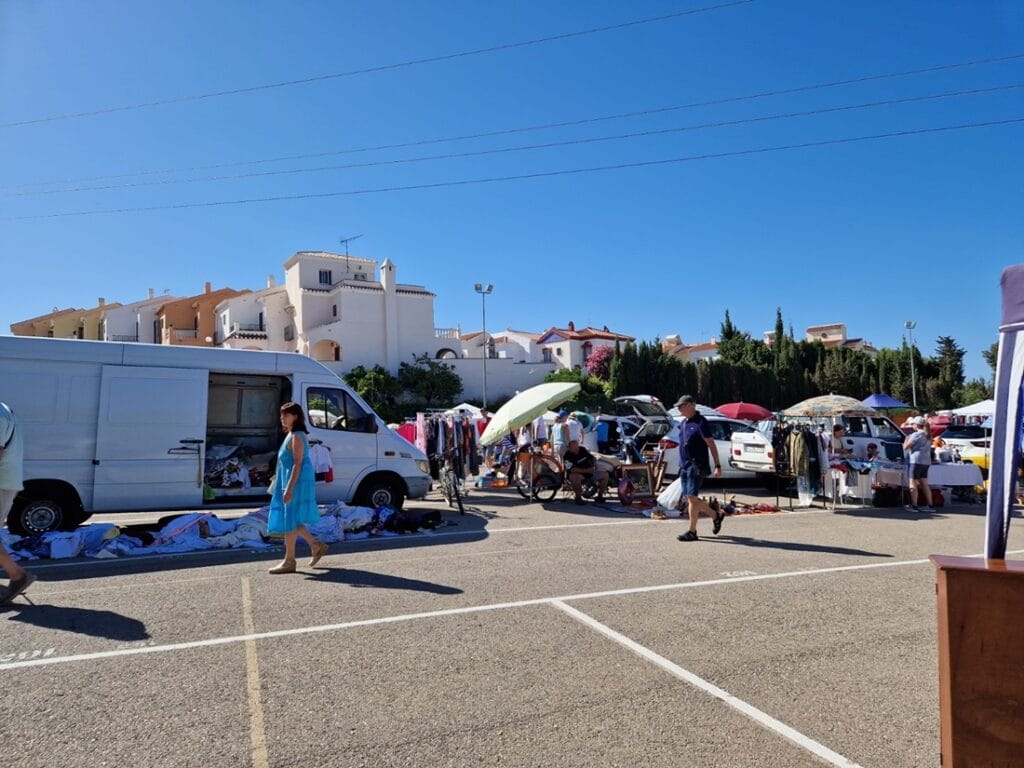 Antiikkimarkkinat Nerja - Kohti avaraa maailmaa