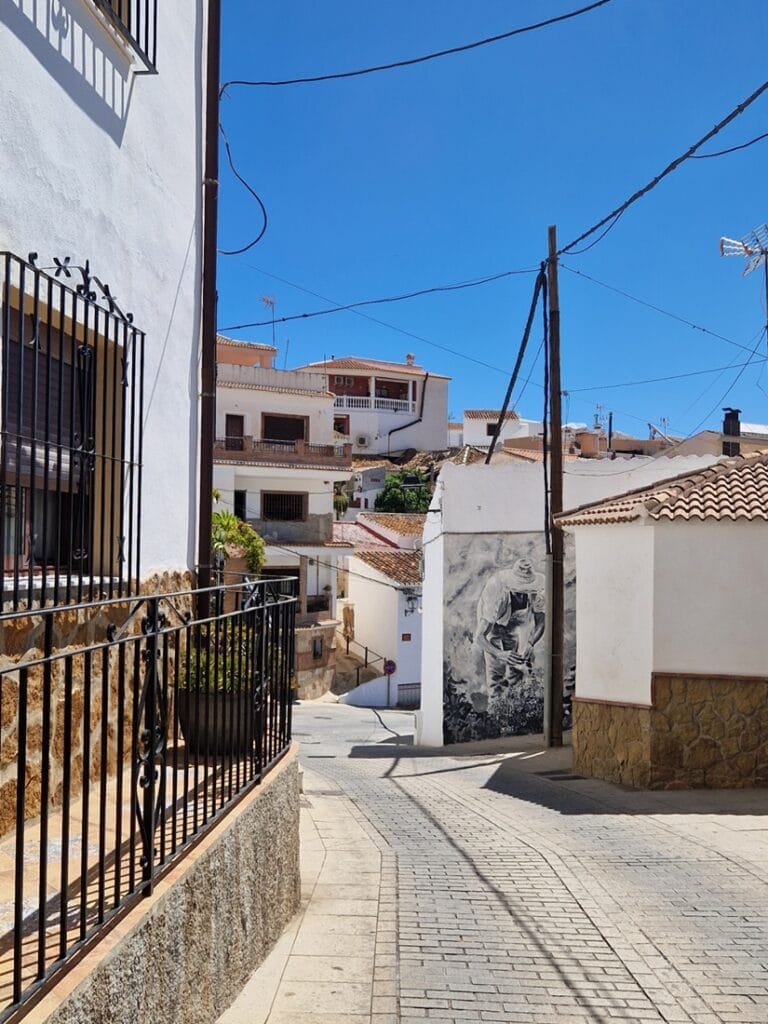 Moclinejo - Kohti avaraa maailmaa