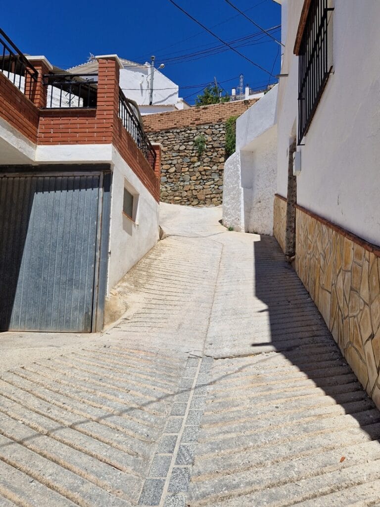 Moclinejo - Kohti avaraa maailmaa