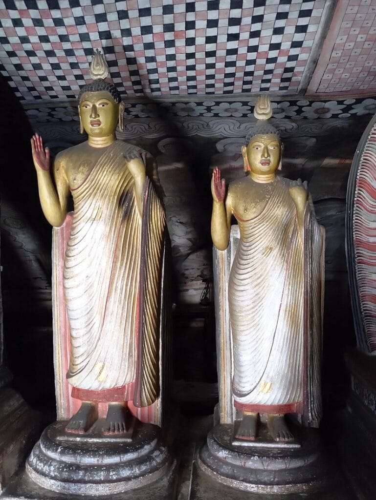 Dambulla - Kohti avaraa maailmaa