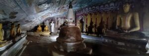 Dambulla Sri Lankassa: UNESCO-kohde ja viisi luolaa täynnä buddhalaisuutta