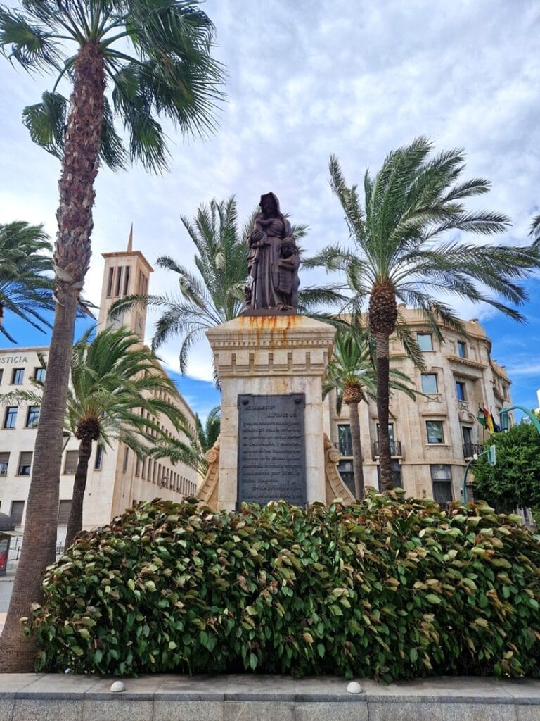 Estatua de la Caridad - Kohti avaraa maailmaa