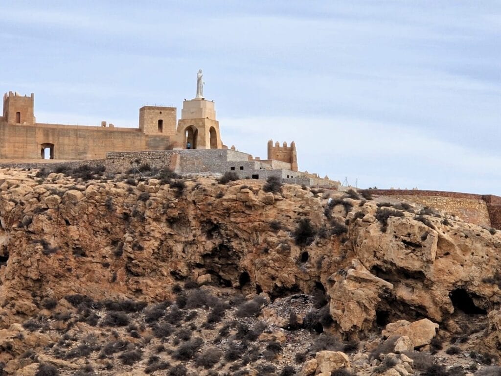 Castillo Cristiano Alcazaba de Almería - Kohti avaraa maailmaa