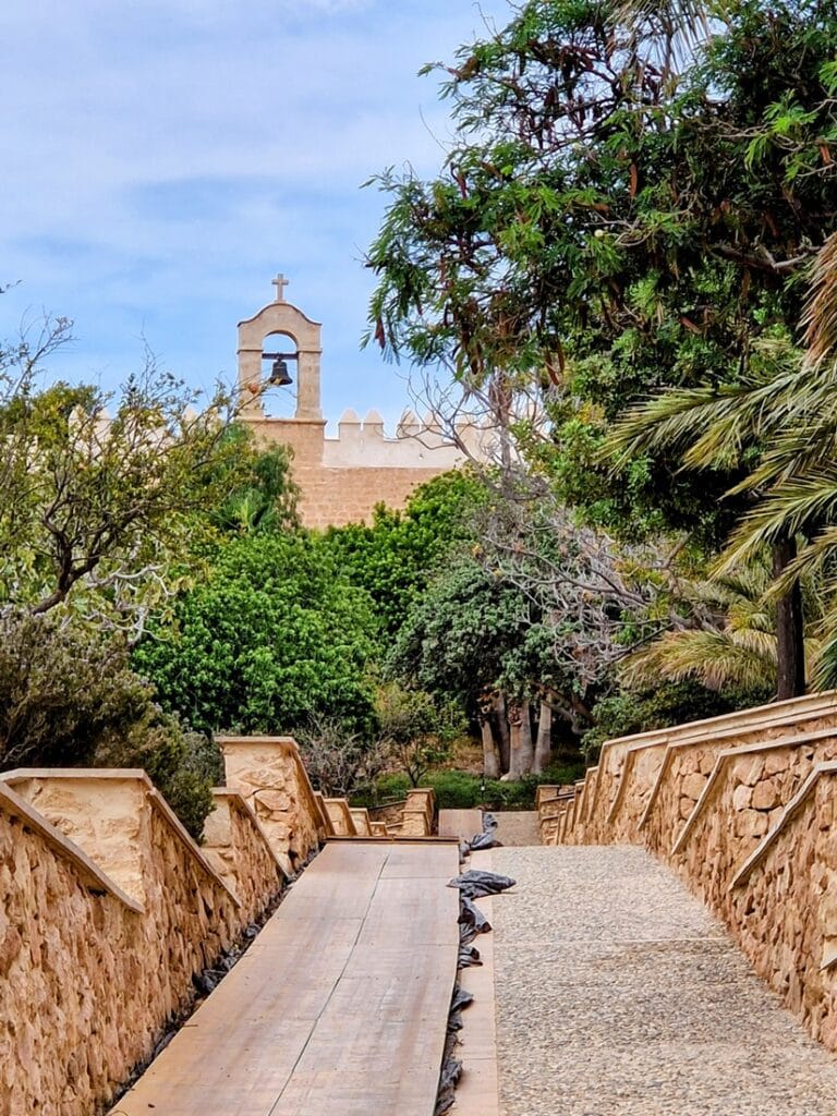 Castillo Cristiano Alcazaba de Almería - Kohti avaraa maailmaa