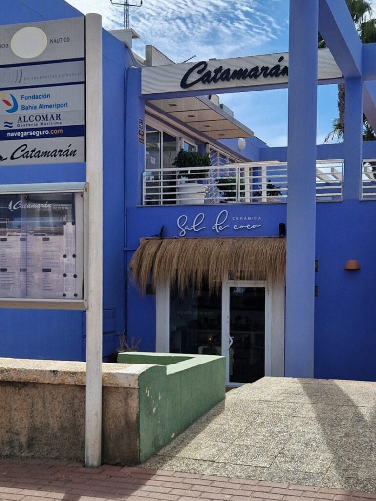 Paseo Marítimo Carmen de Burgos Almería - Kohti avaraa maailmaa