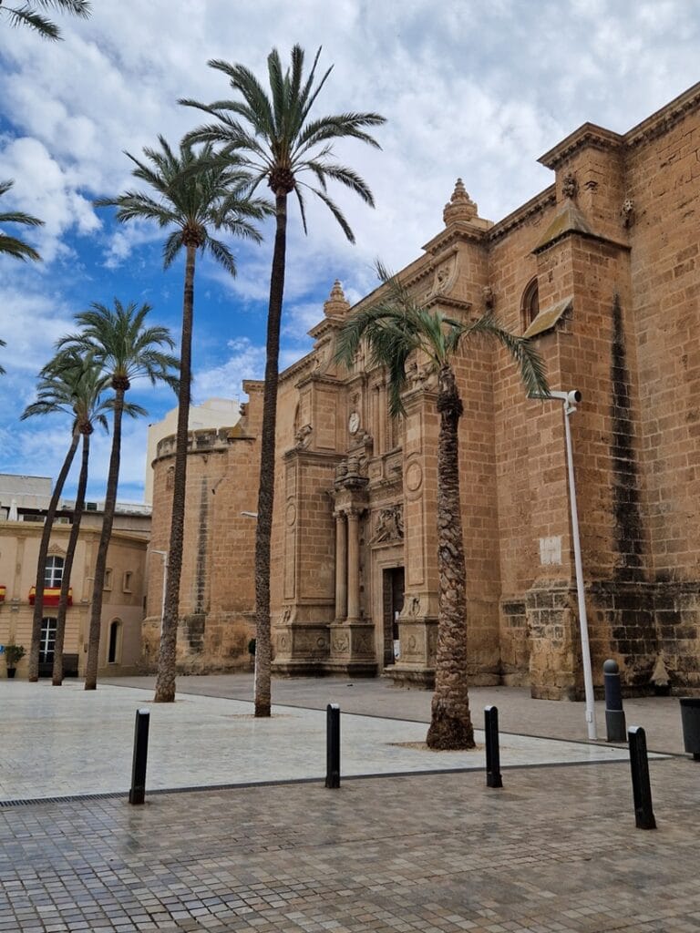 Catedral de la Encarnación - Kohti avaraa maailmaa