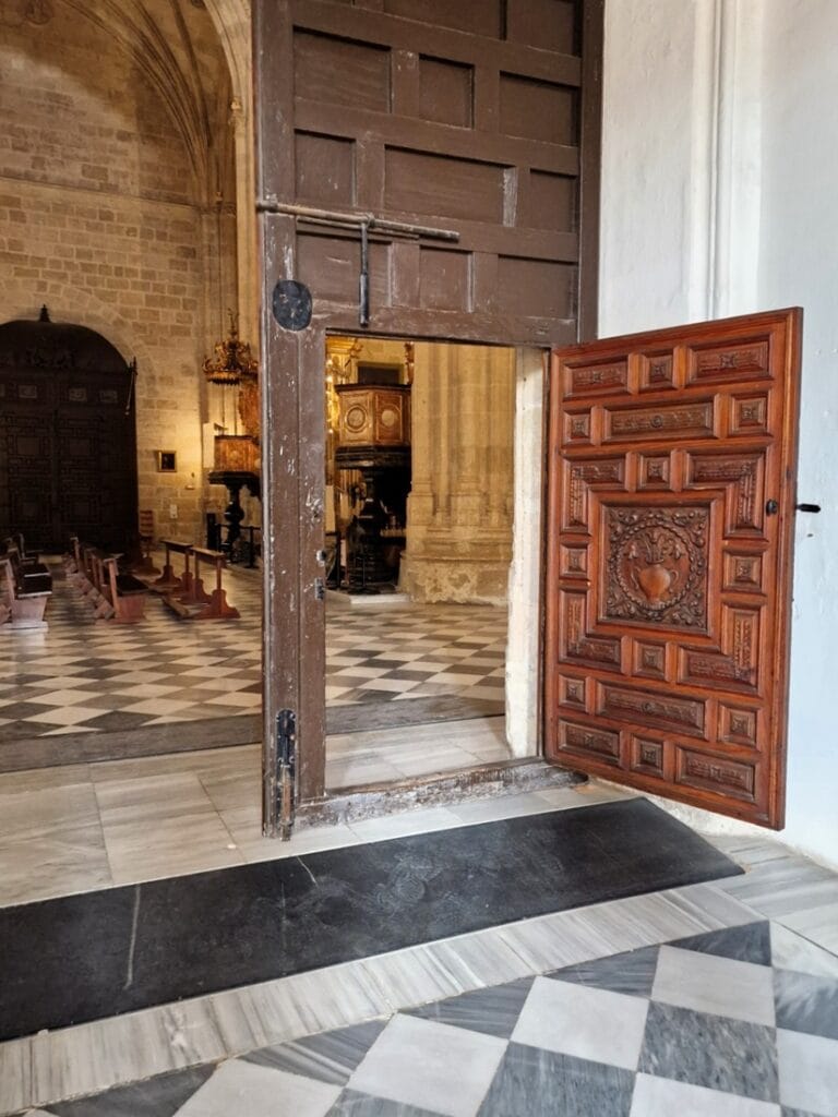 Catedral de la Encarnación - Kohti avaraa maailmaa