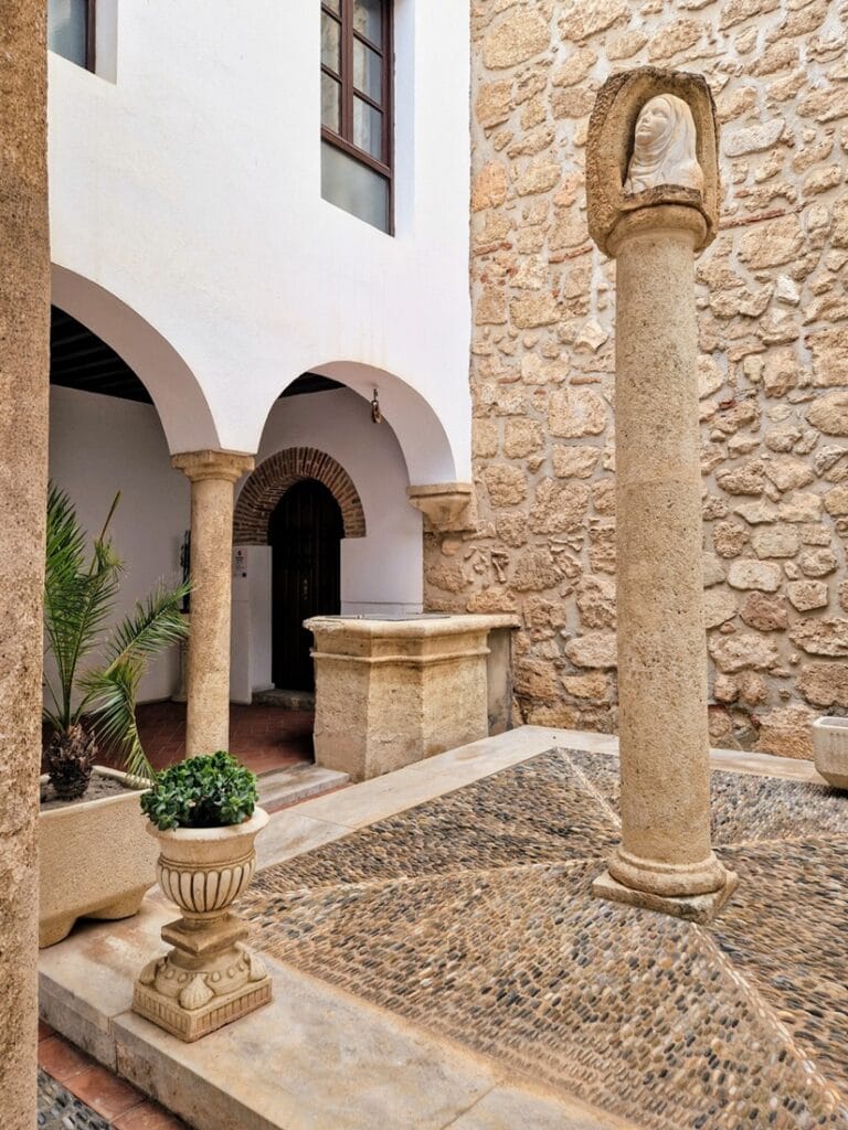 Monasterio de las Puras Almería - Kohti avaraa maailmaa