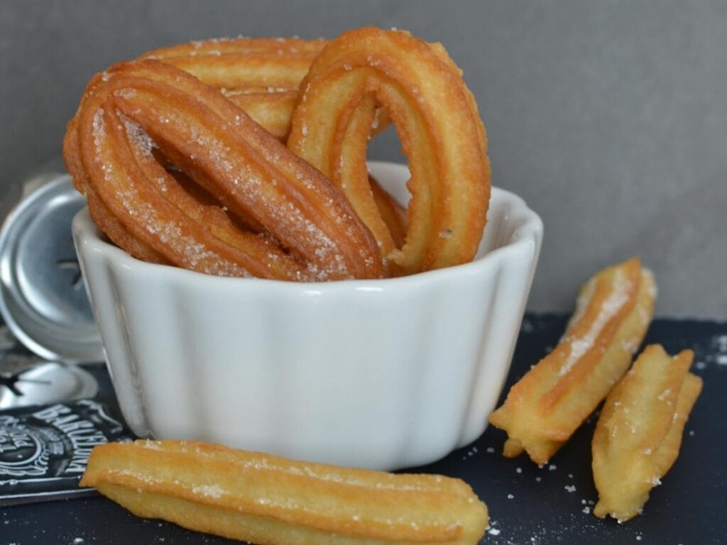 Tapaksista tortillaan – matka espanjalaiseen ruokakulttuuriin ilman ruusunpunaisia laseja