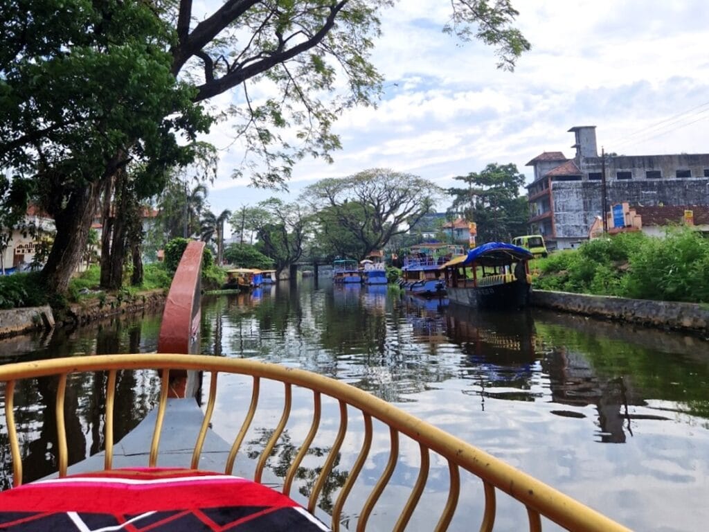 Commercial Canal Alappuzha - Kohti avaraa maailmaa