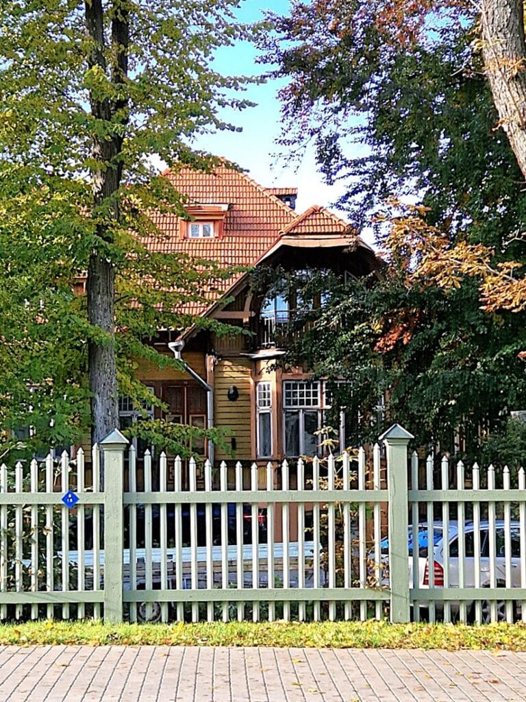 Kaupunki jää taa – Tallinnan rauhallisin paikka löytyy Kadriorgista