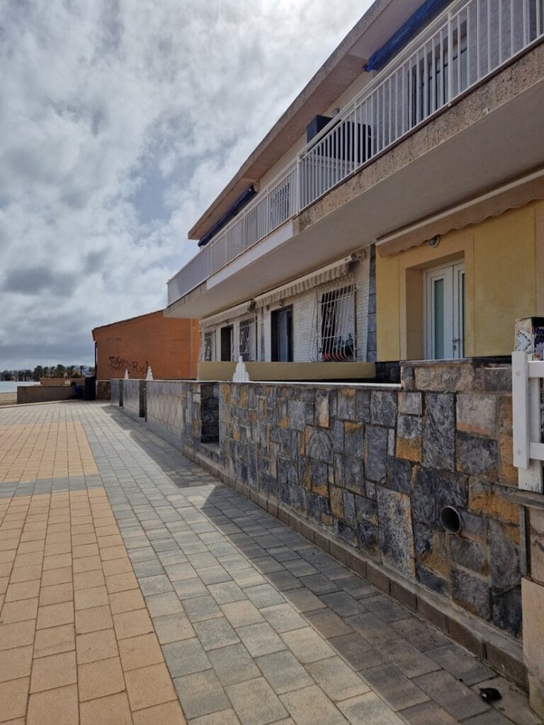 Los Urrutias - Kohti avaraa maailmaa