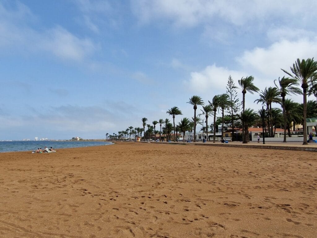 Playa Levante - Kohti avaraa maailmaa