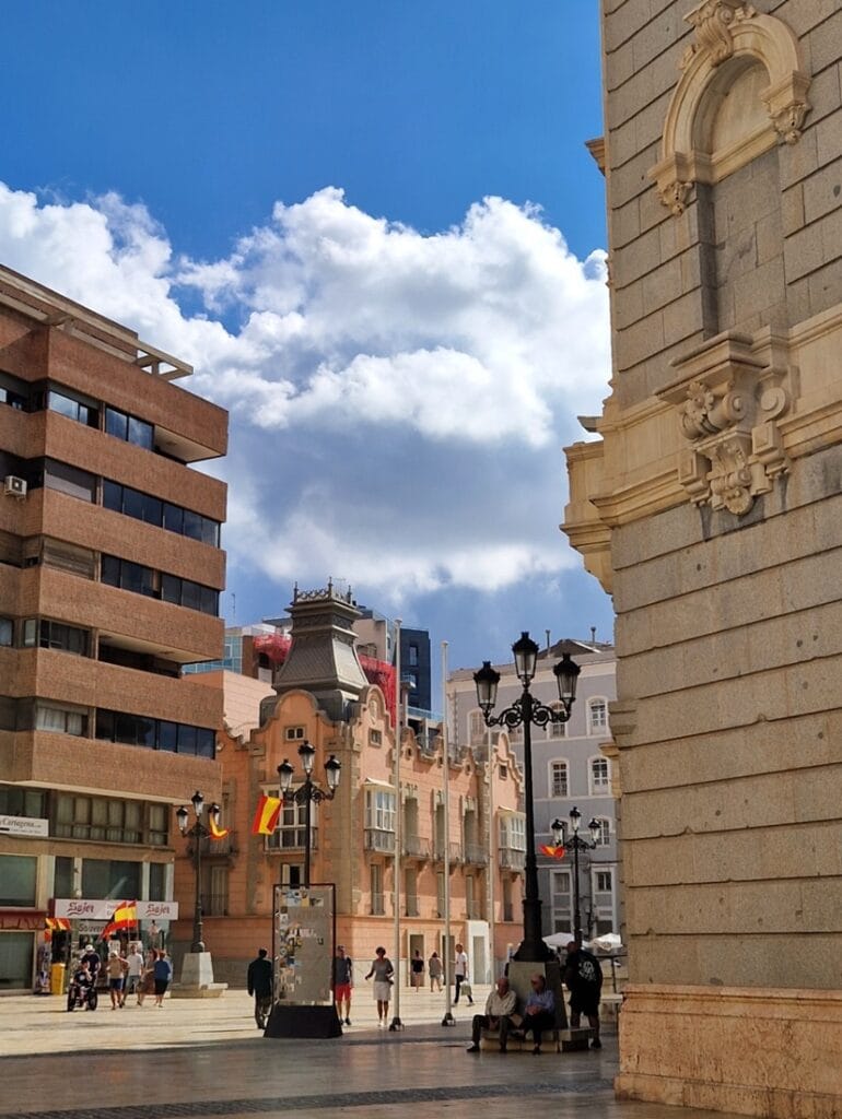 Cartagena - Kohti avaraa maailmaa