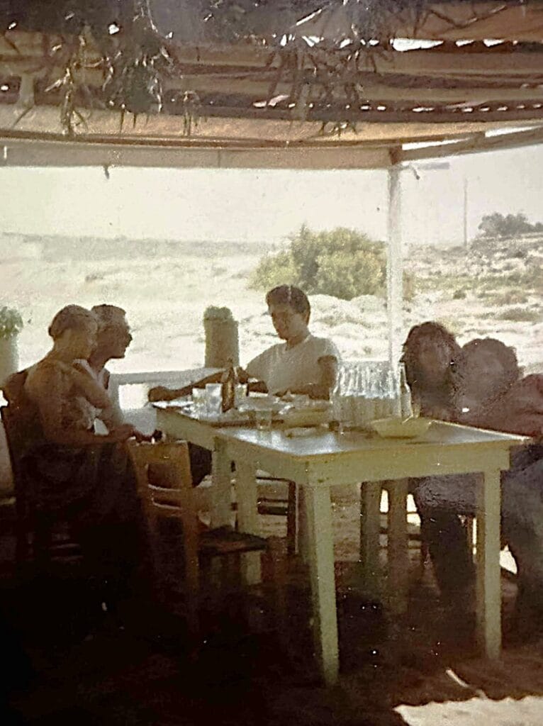 Hania - Kohti avaraa maailmaa