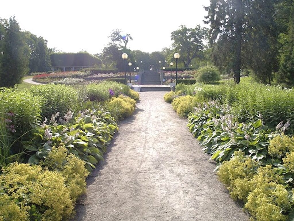 Kadriorgin puisto - Kohti avaraa maailmaa