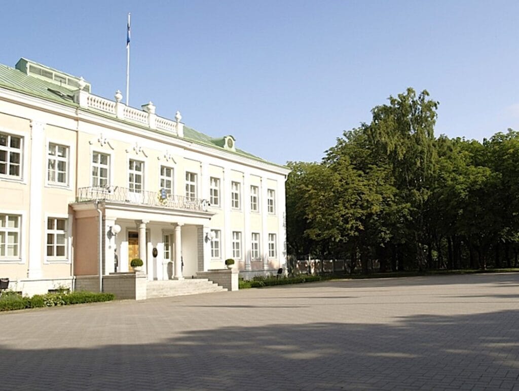 Kadriorgin puisto, presidentin palatsi - Kohti avaraa maailmaa